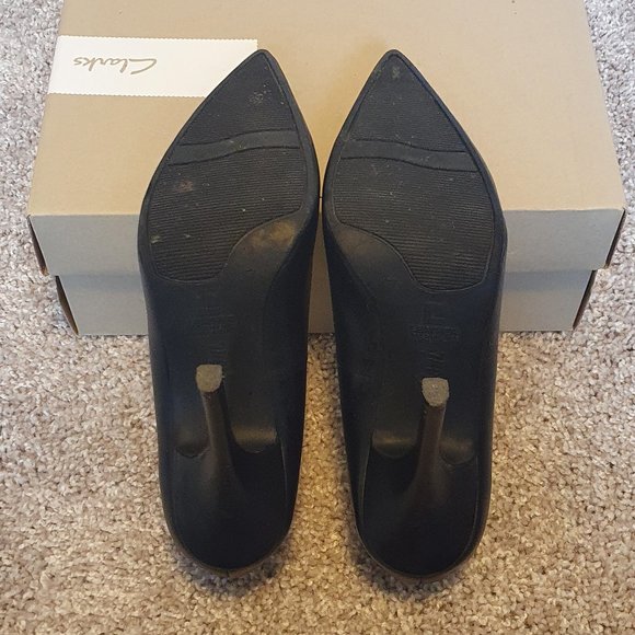 Fioni - black pumps (size 7) - Picture 2 of 2